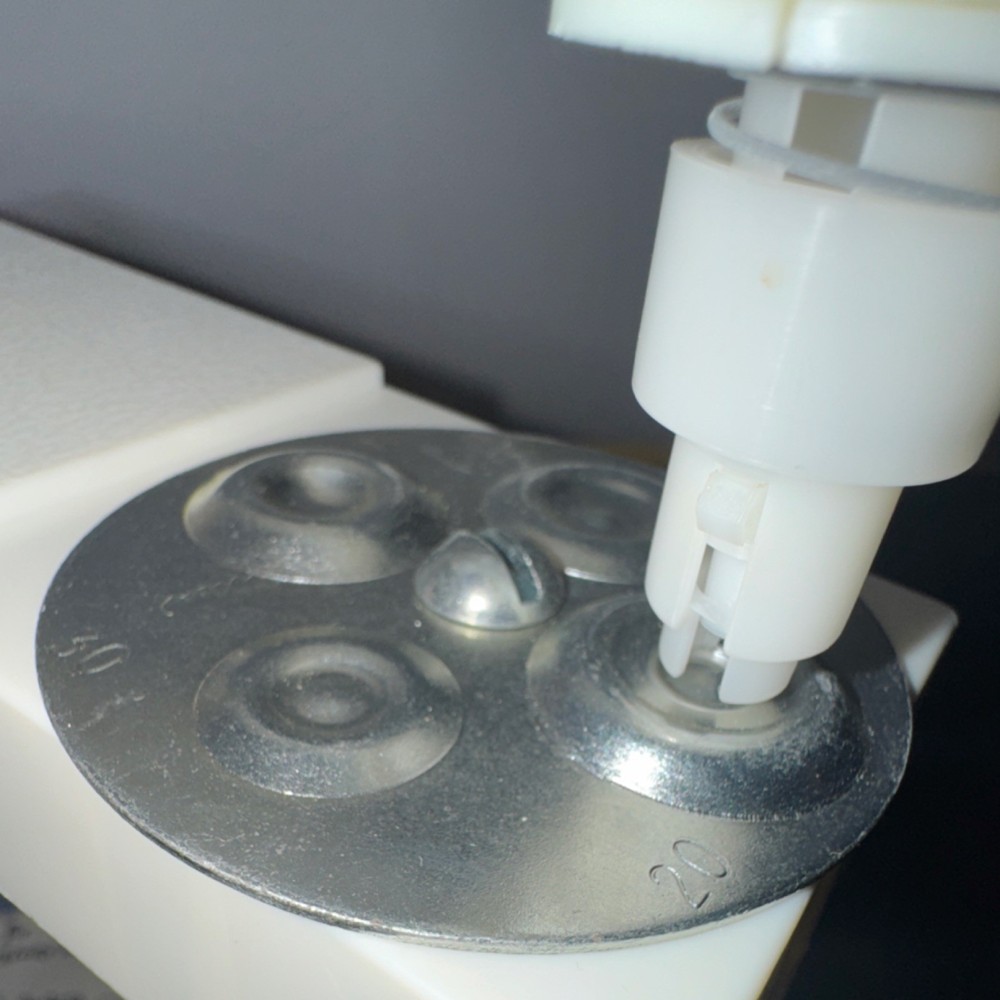 BeDazzler Rhinestone Stud Setter 4 Plunger Sizes.Patterns, Accessories open box