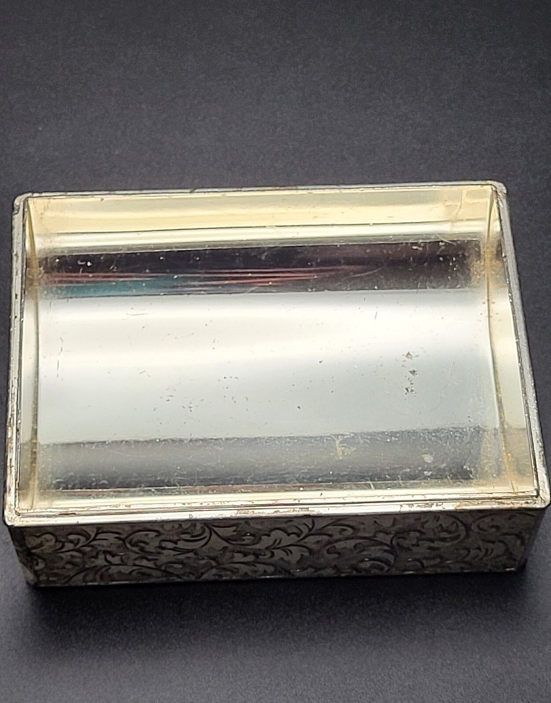 Vintage Silver Plated Lidded Cigarette Box Leaf Pattern 3.5"