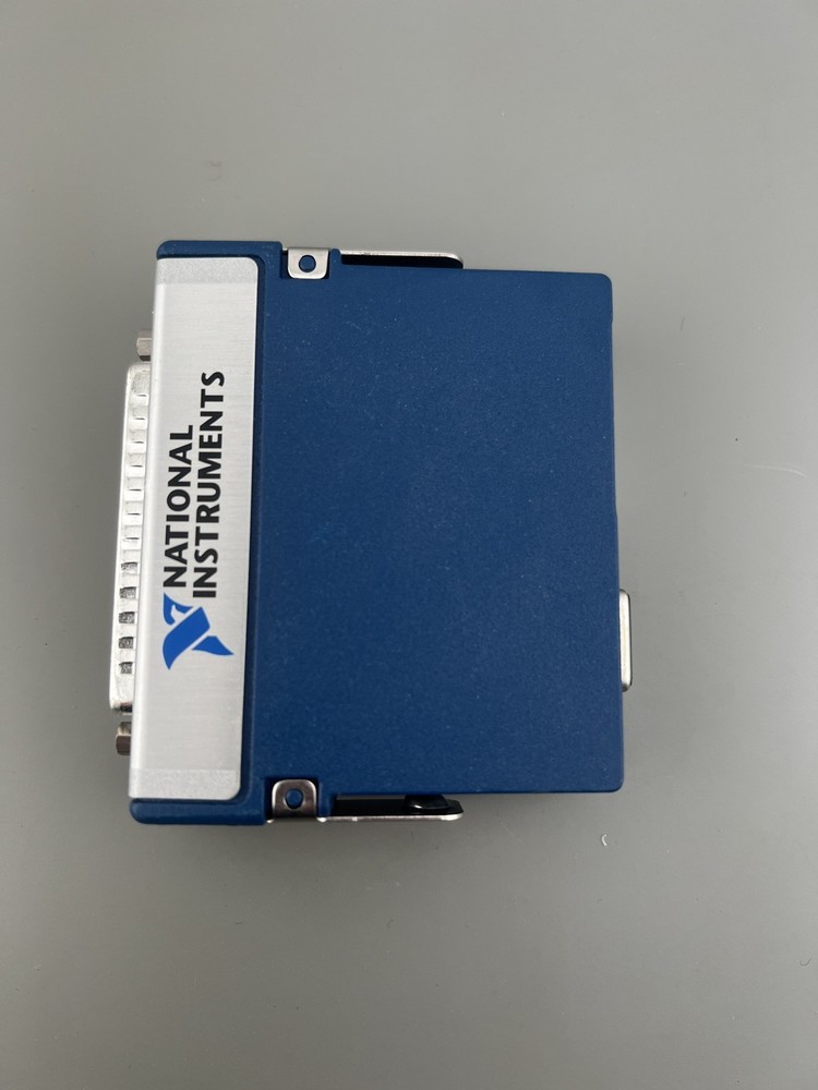 NATIONAL INSTRUMENTS 9205 with DSUB NI 9205 ANALOG INPUT MODULE FOR cDAQ cRIO