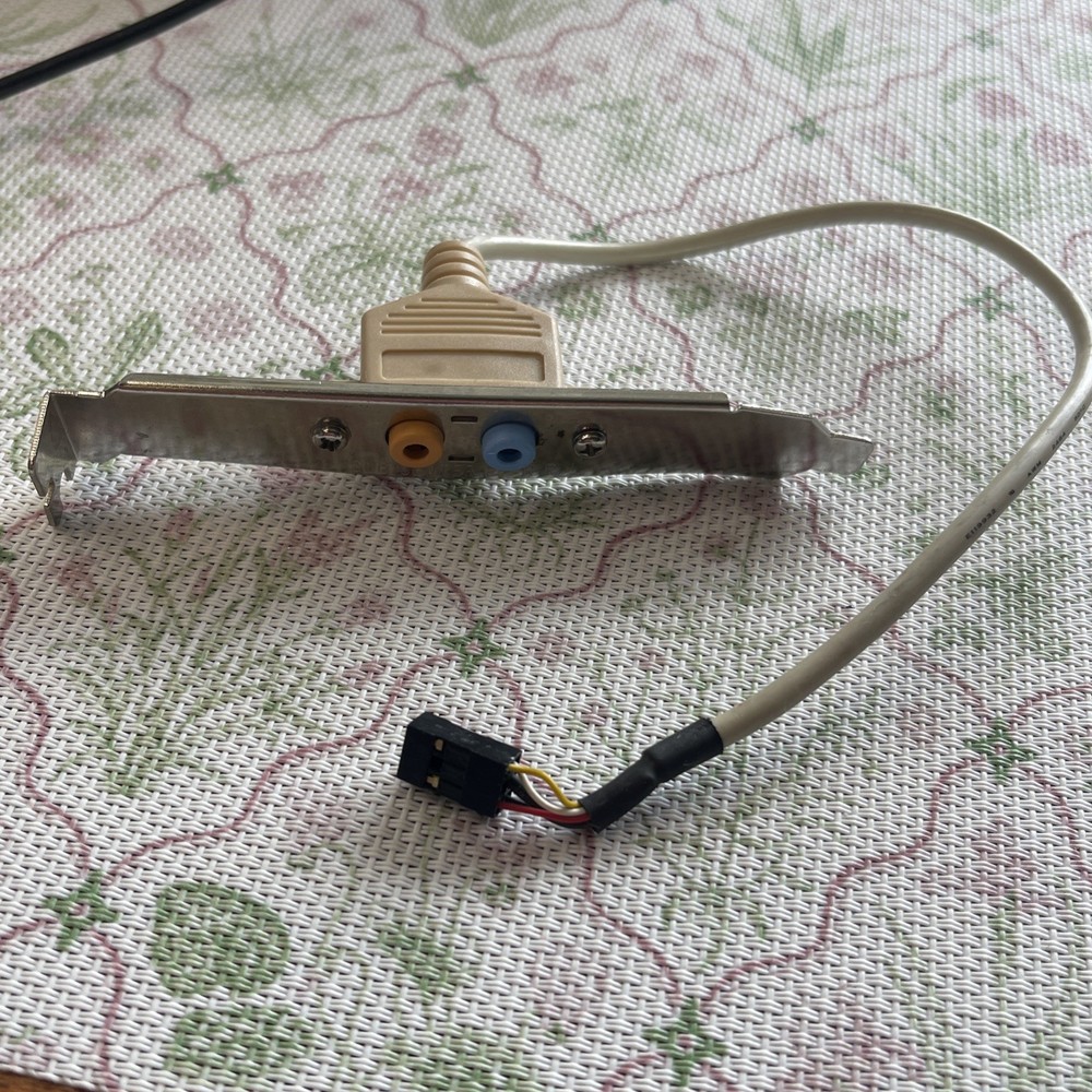 Audio Header Back Bracket Sub Center, Used