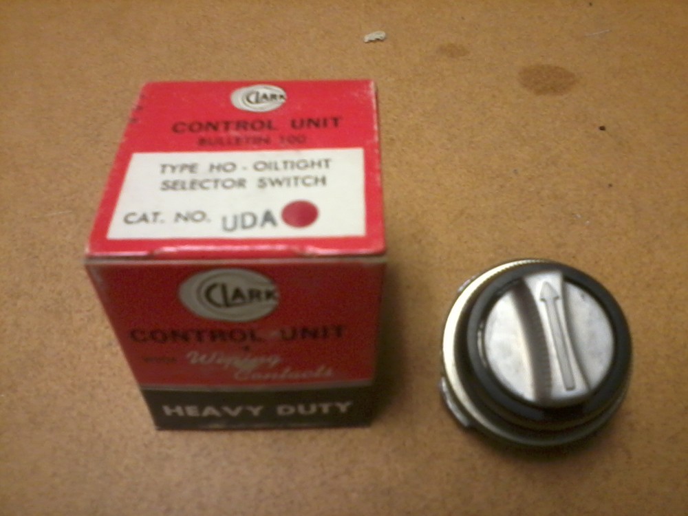 UDA Clark Type HO Selector Switch 3 Position NIB