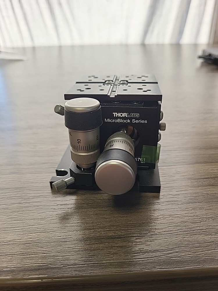 Thorlabs MBT616D/M - 3-Axis MicroBlock Compact Flexure Stage