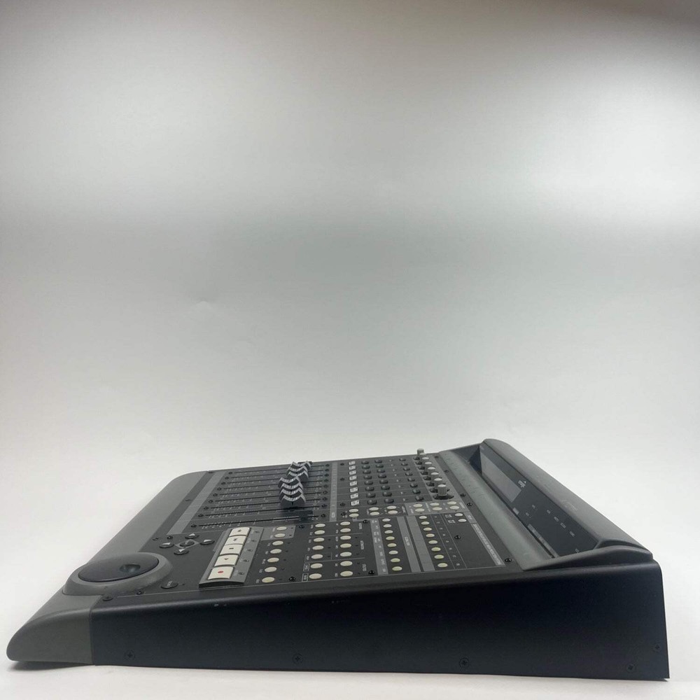 Mackie Logic Control 8-Channel Motorized DJ Controller READ