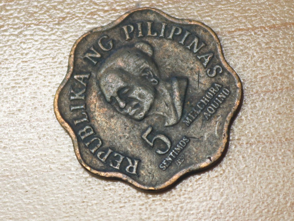 1979 Philippines 5 Sentimos
