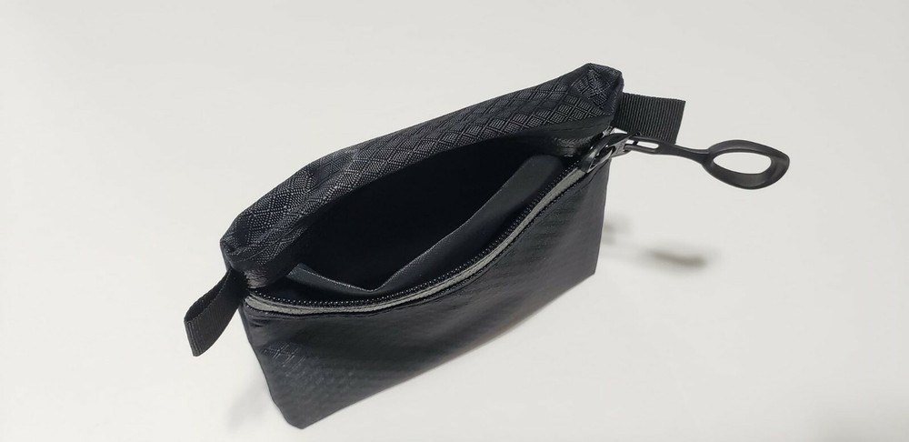 trail wallet water resistant zip pouch black