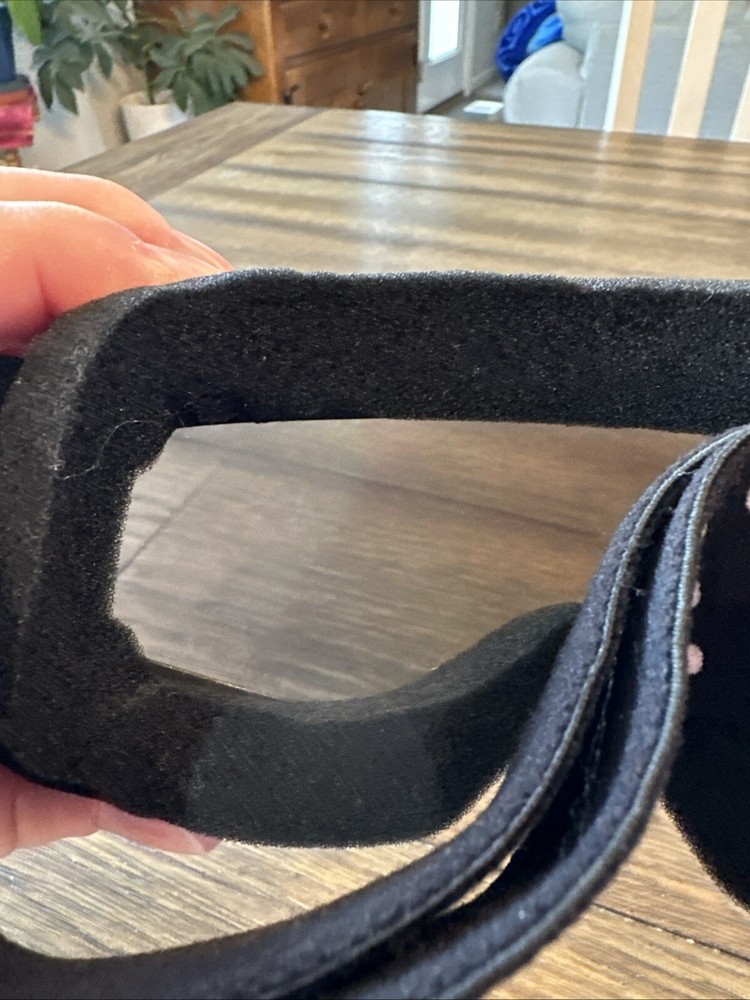 Kids Ski/Snowboard Goggles With Adjustable Strap {S}