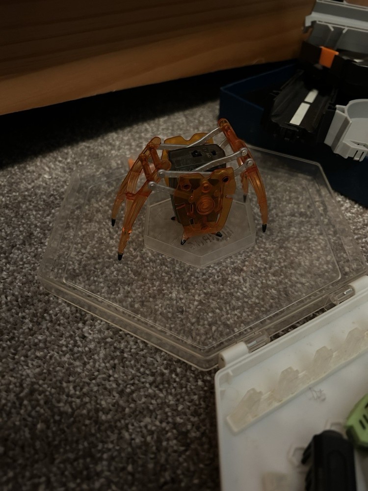 Hex Bug Collection + Hex Bugs And Play Area