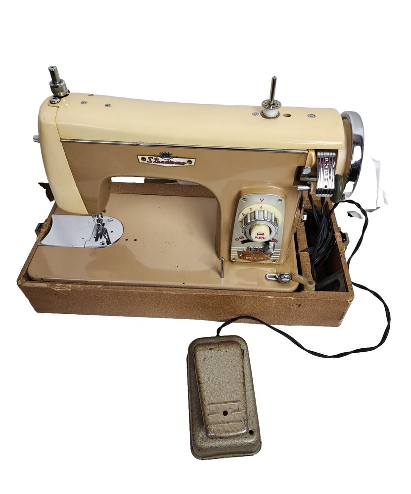 Vintage Stradivaro Precision Super De Luxe Sewing Machine Model 132