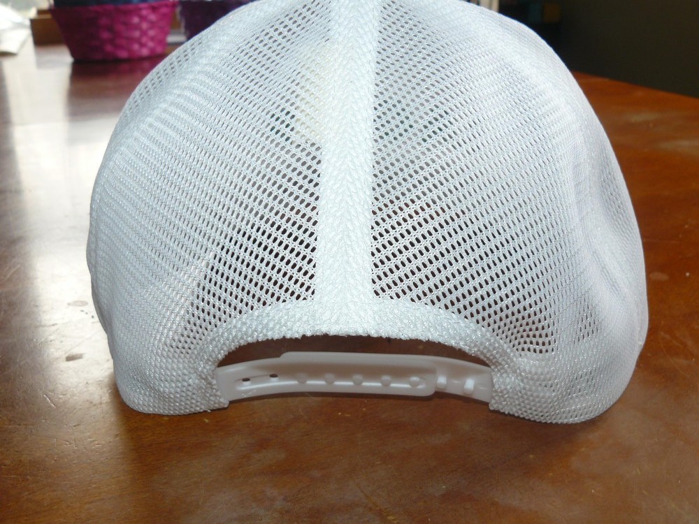 LA GOLF logo Hat, Structured, White/Green, Adjustable, Flexfit Tech 110, NWT