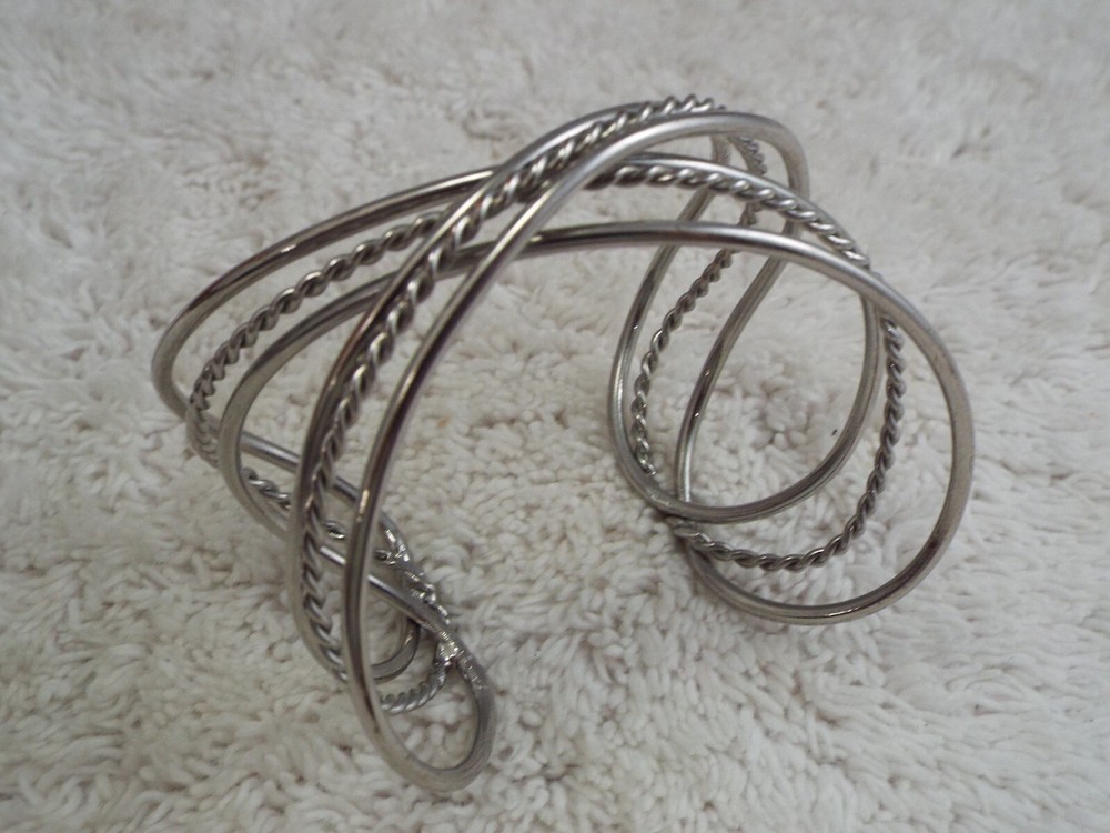 Silvertone Open Cuff Bracelet (F15)