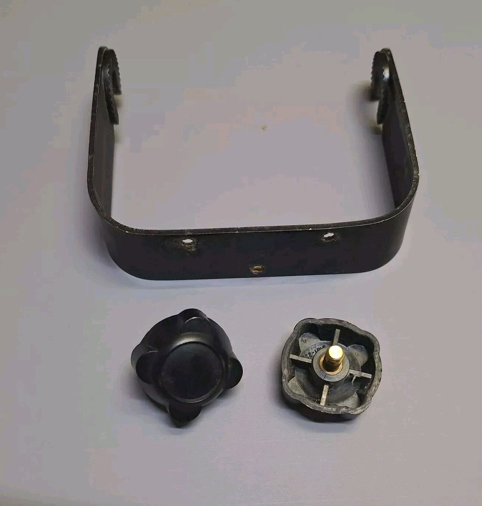 Raymarine DS400x 400 x Mounting Bracket and Knobs