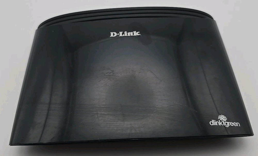 D-Link (DGS-1005G) 5-Ports External Ethernet Switch.