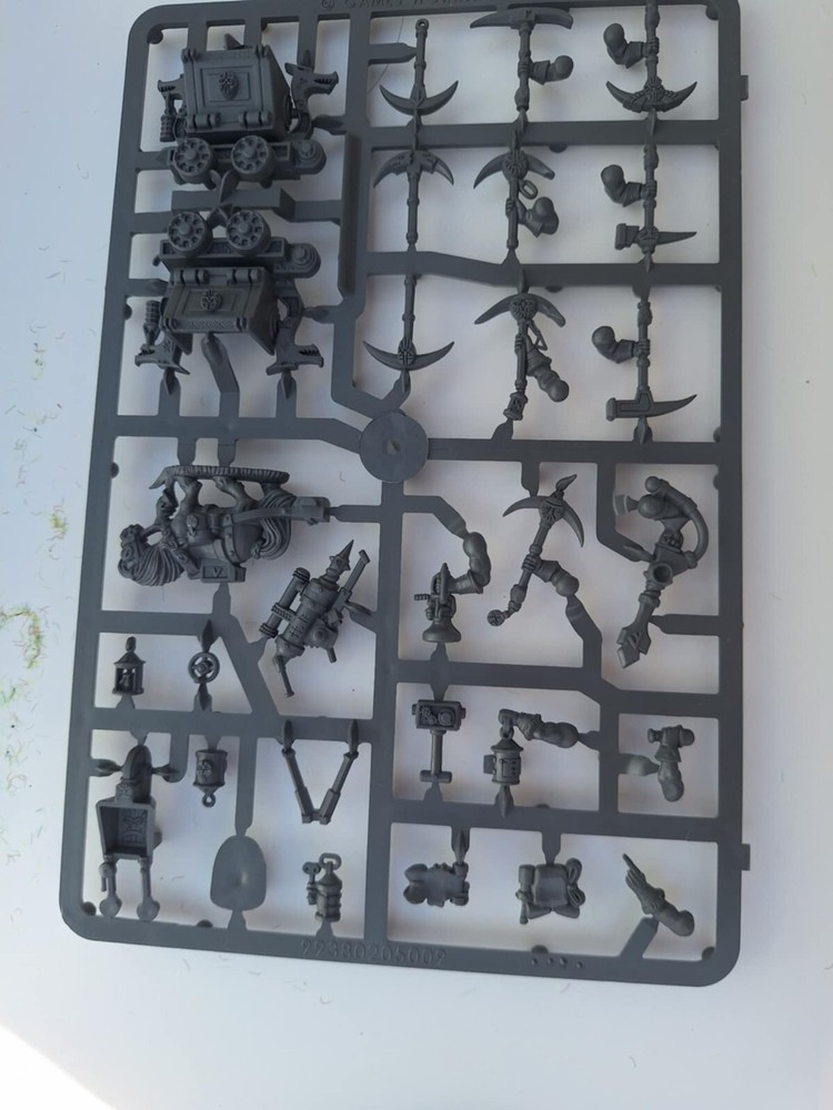 Warhammer Dwarf Miners Boxed, Plastic - opened