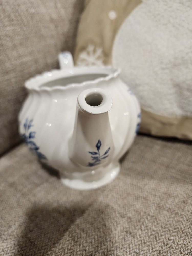 Johnson Brothers Devon Sprays Tea Pot