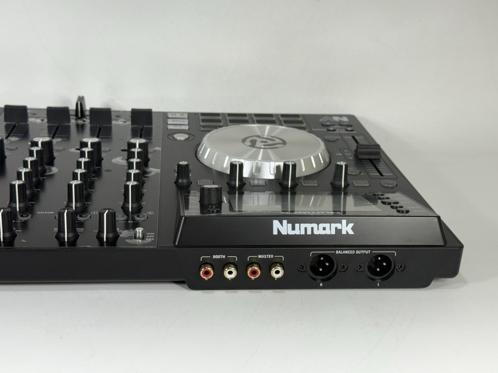 Numark NV 4-Channel Dual-Display Serato DJ Controller - Tested / Working
