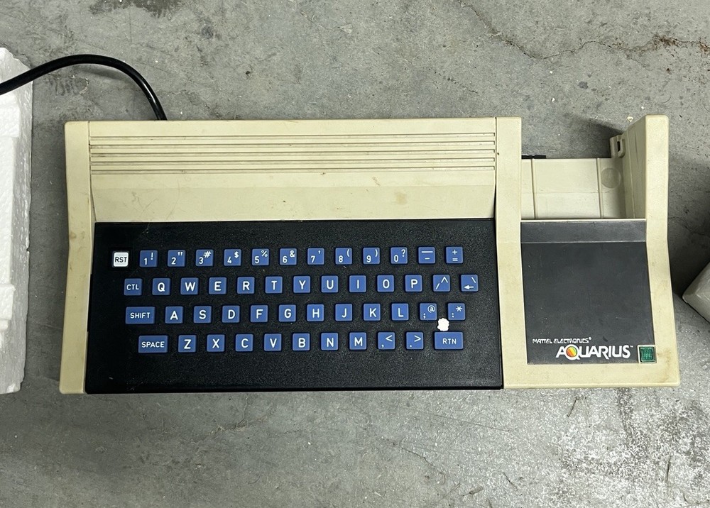 Aquarius Computer System Mattel 1983 #5931 UNTESTED Box Inserts Manual + MORE