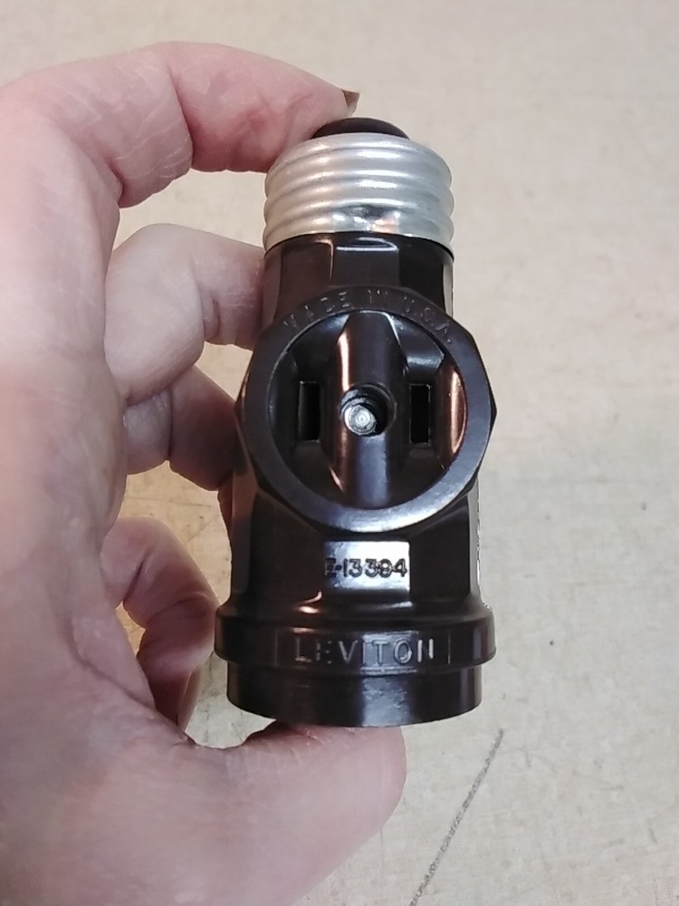 Leviton E-13394 125V 660W Polarized Plug Light Socket Adapter Browni