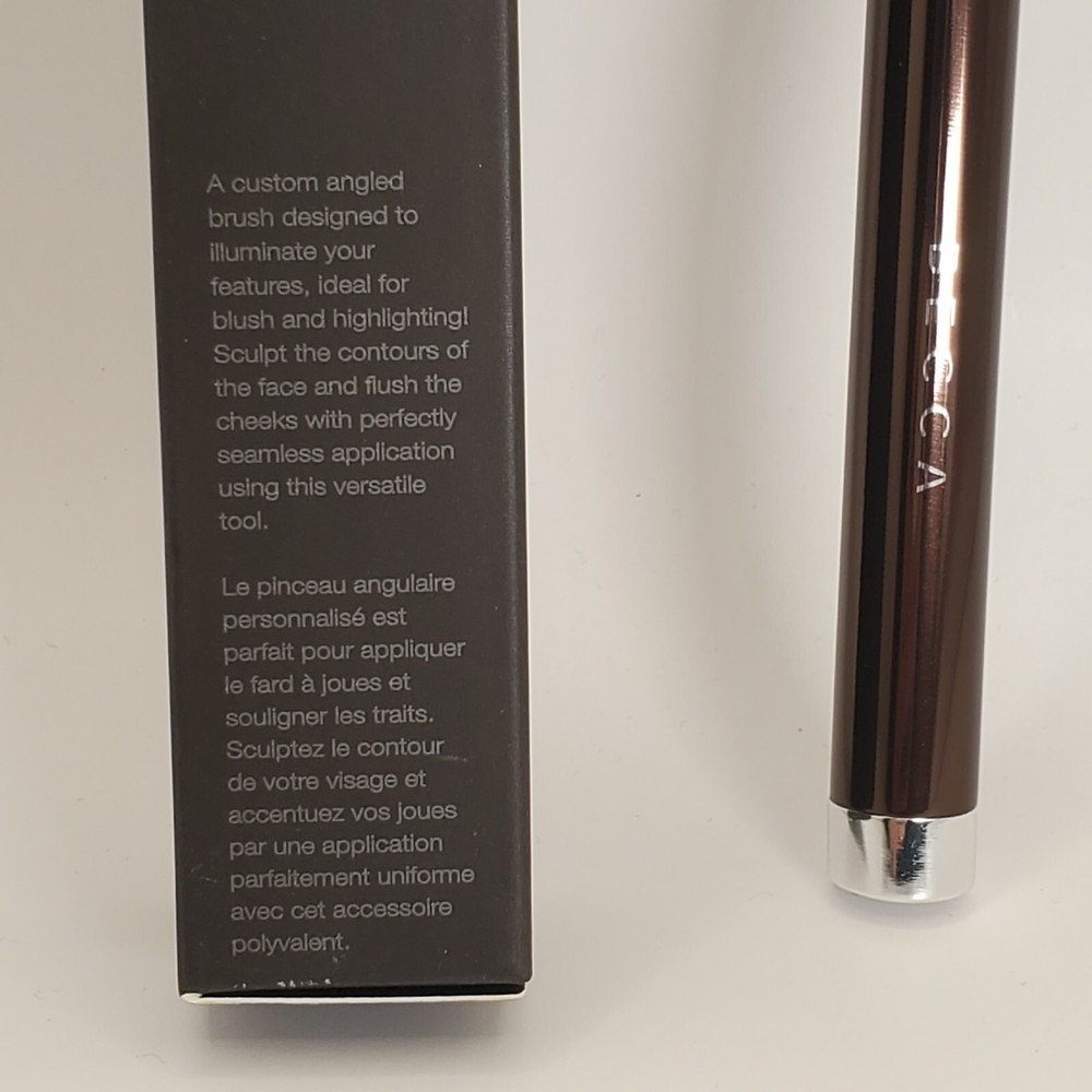 BECCA Angled Highlighting Brush New in Box