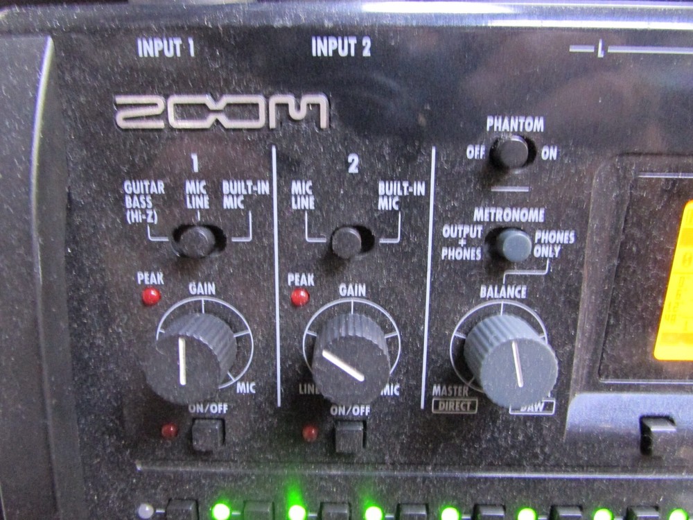 Zoom R8 Eight-Track Digital Recorder