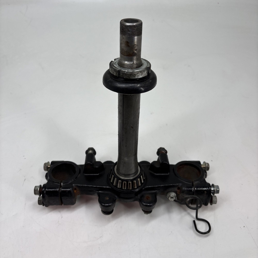 SUZUKI DR125 2009 BOTTOM LOWER YOKE #D24
