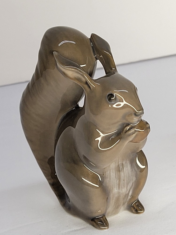 TWO PAIR ROYAL COPENHAGEN DENMARK SQUIRREL 982
