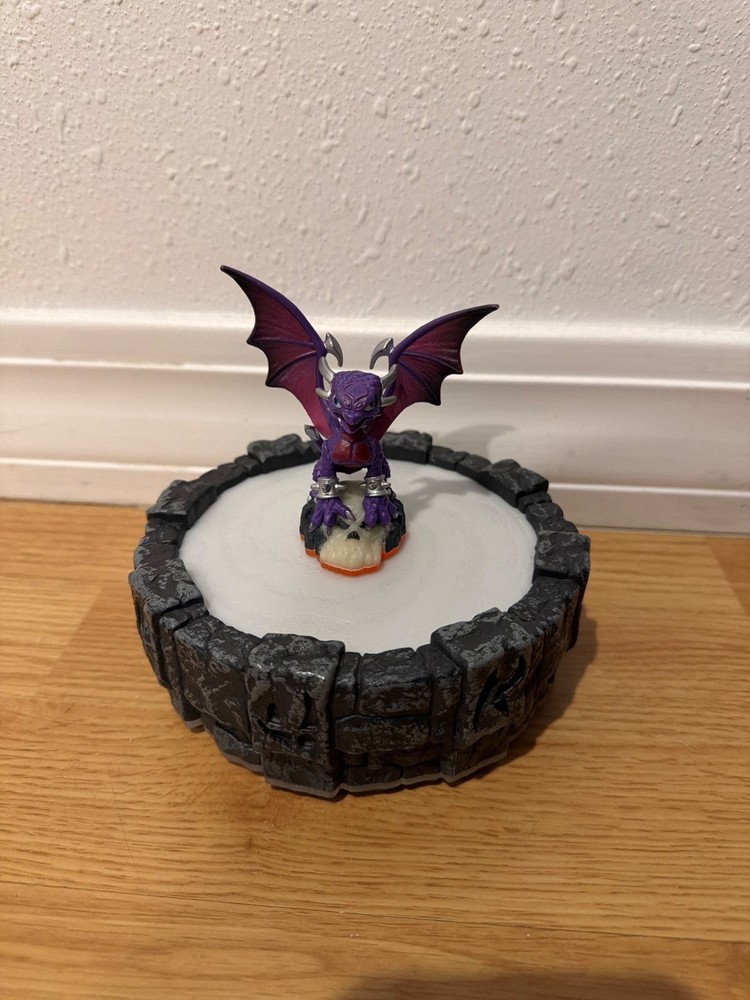 Skylanders Giant Figures | 14 pieces total | Read description
