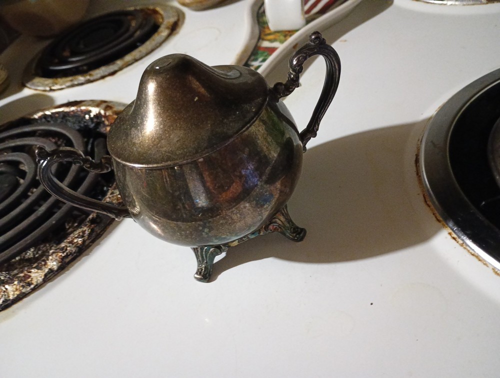 Oneida Silver Plated Sugar Bowl With Lid