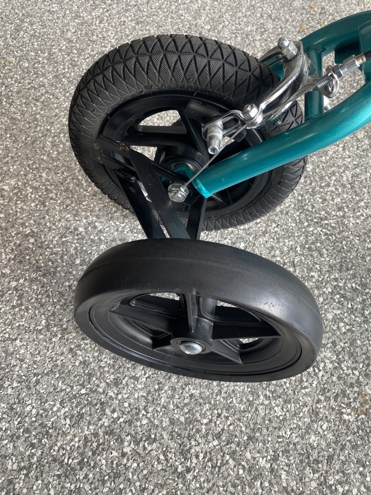 Knee Rover Stabilizer Training Wheel +FAST SHIPPING!