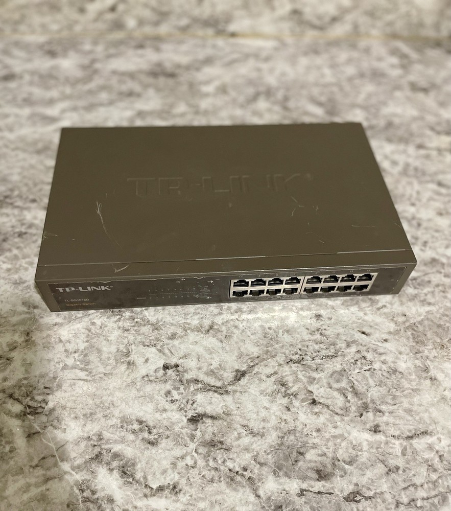 TP-LINK Technologies TP-Link TL-SG1024D 24-Ports Rack-mountable Ethernet Switch