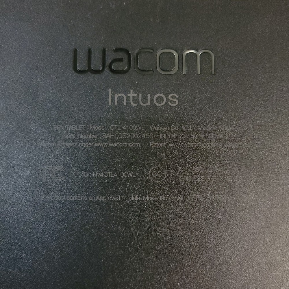 Wacom Intuos Wireless Drawing Graphics Tablet Black for Windows/Mac CTL-4100WL