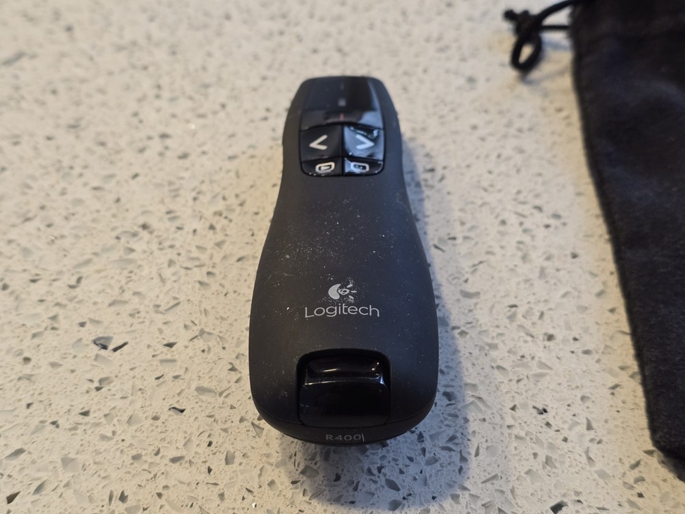 Logitech R400 Laser Presentation Remote - Black Power Point Clicker