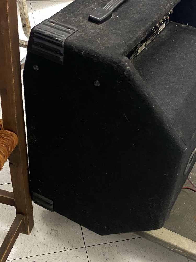 BEHRINGER BXL3000 BASS AMPLIFIER