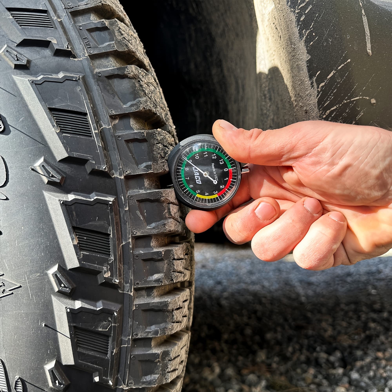 JACO TreadPro Tire Tread Depth Gauge, Dial Type (Reads in 1/32")