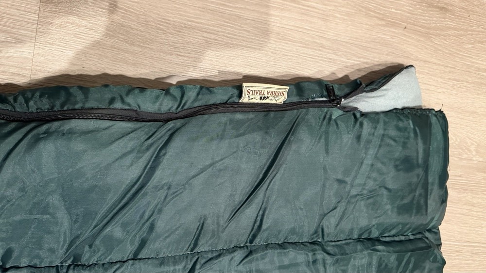 Sierra Trails Rectangular Sleeping Bag Green Gray 1-Person