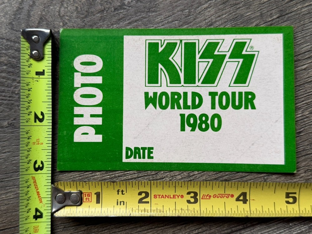 KISS Pass Unmasked Concert Tour 1980 Photo Green Glossy Peter Vintage Aucoin