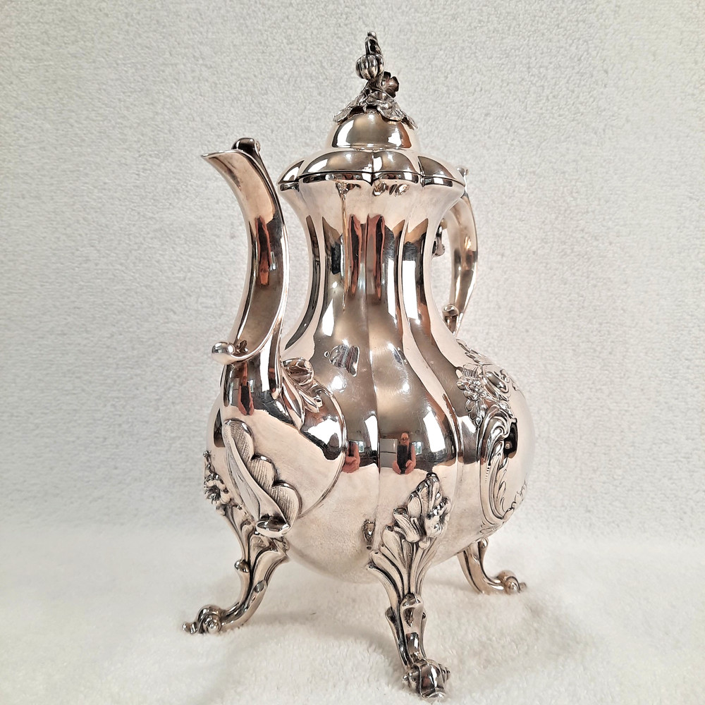 Vntg Reed & Barton Winthrop Shield Silverplate Pumpkin Top Coffee/Tea Pot #1795e
