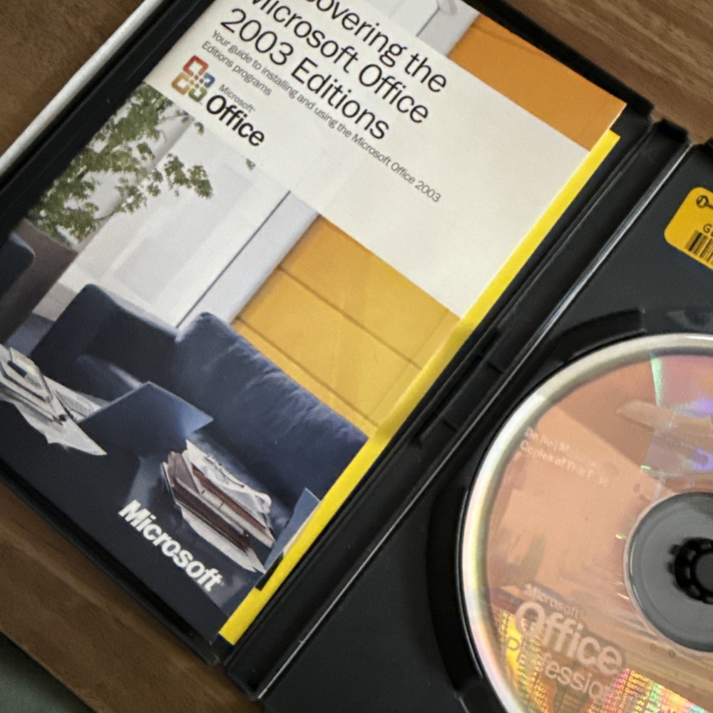 Microsoft Office Professional Edition 2003 (Retail) - Full Version - Key???*