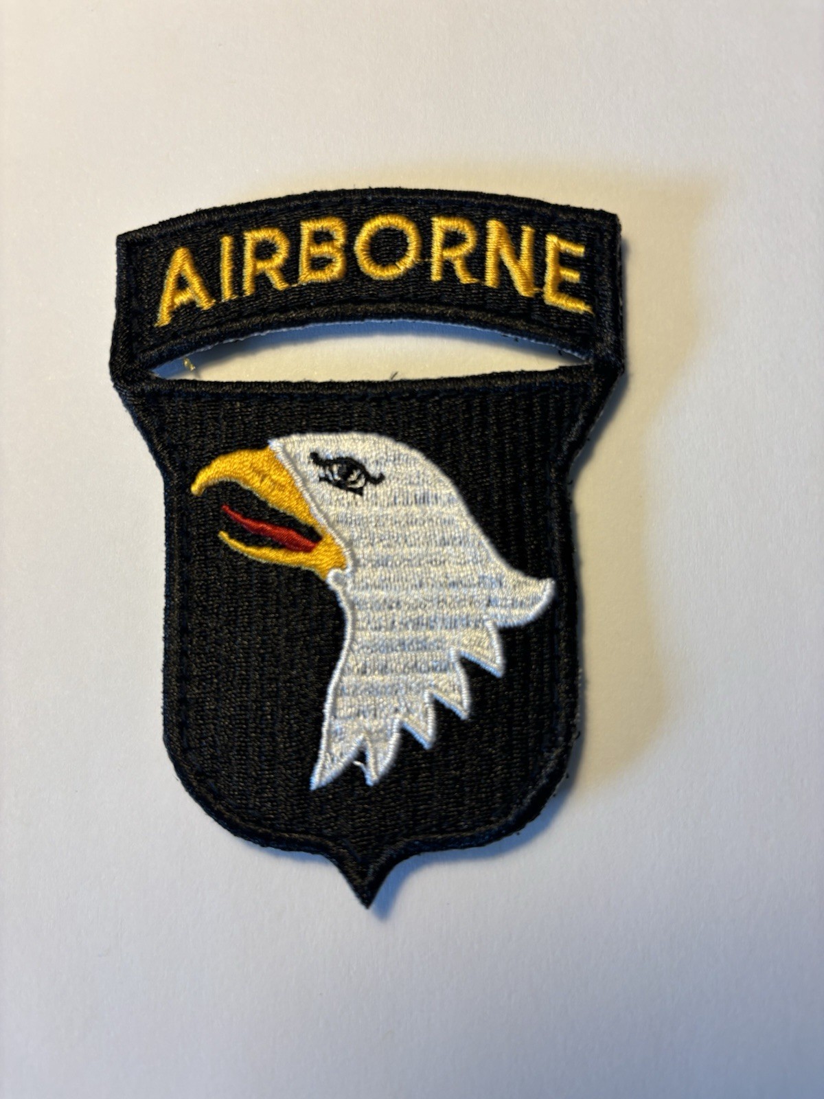 101st Airborne Division with Tab Attached U.S. Army Shoulder Patch W/ Hook Back