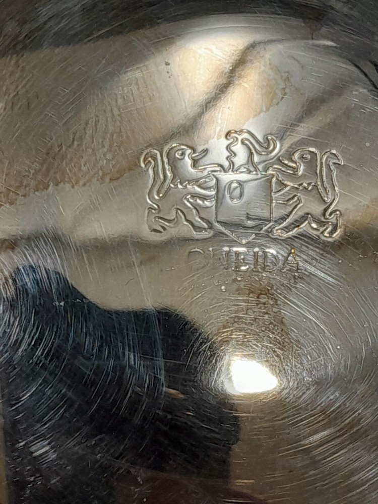 Oneida Vintage Silver Plate Coffee/Tea/Sugar Set Du Maurier Or Baronet Pattern