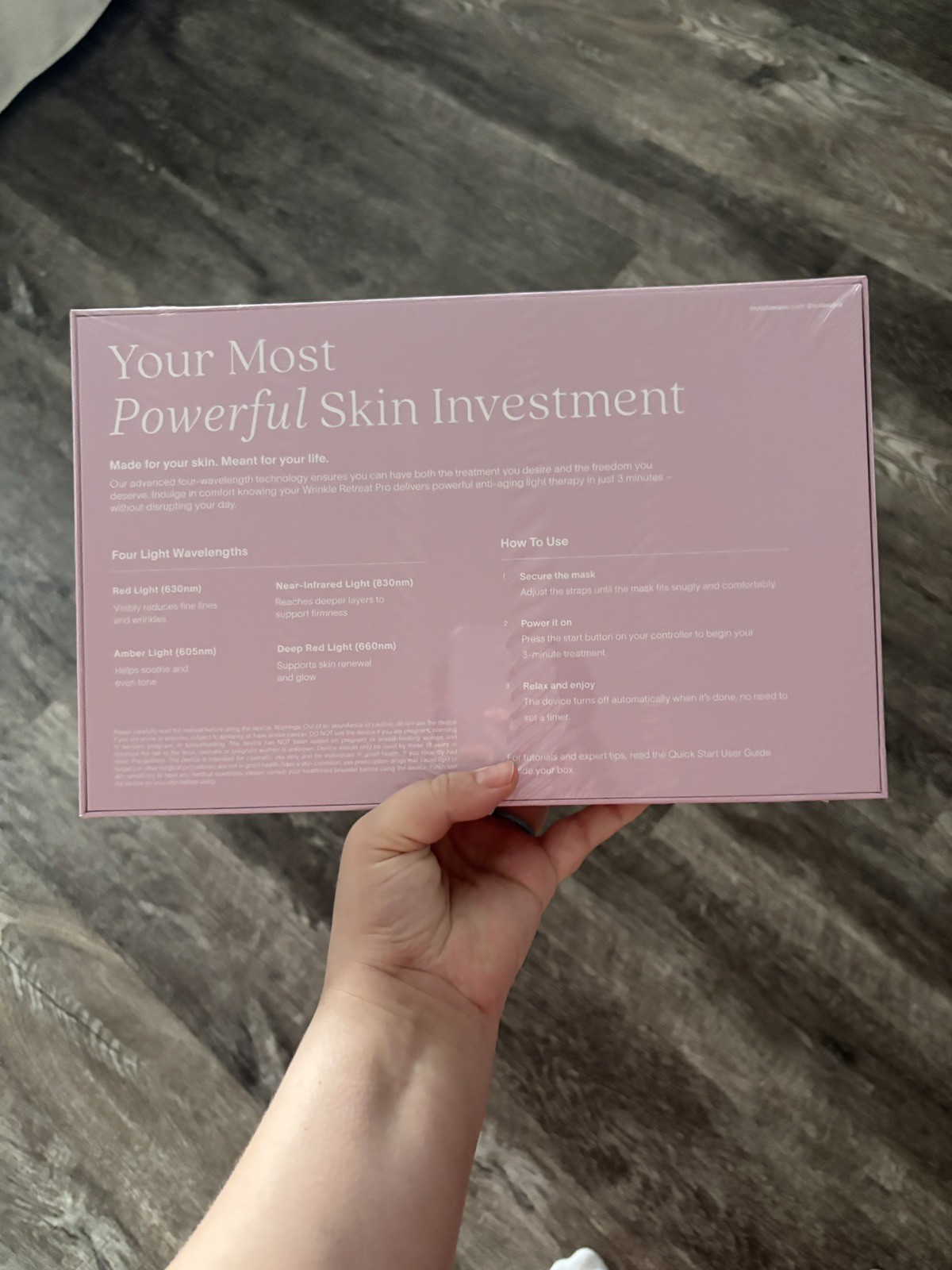 NWT Solawave Red Light Mask Wrinkle Retreat Pro LED Face Mask