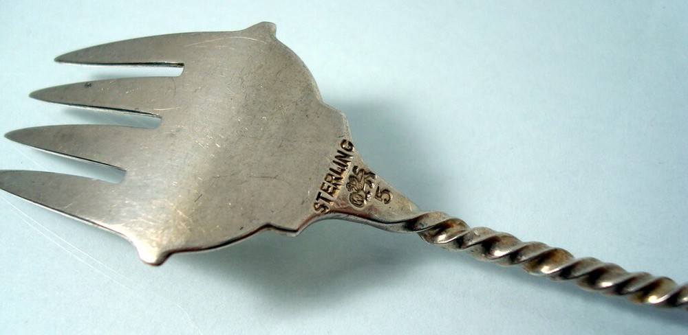 WHITING SQUARE TWIST STERLING SILVER RAMEKIN FORK