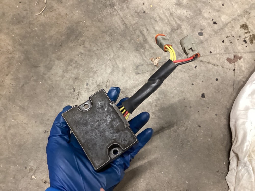 05 Sea-Doo RXT 215 Regulator Rectifier 2005