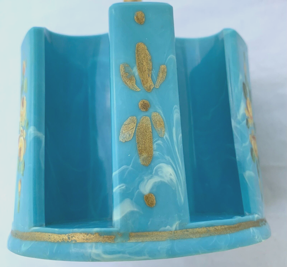 VINTAGE ROUND PLASTIC THREAD SPOOL BOBBIN HOLDER