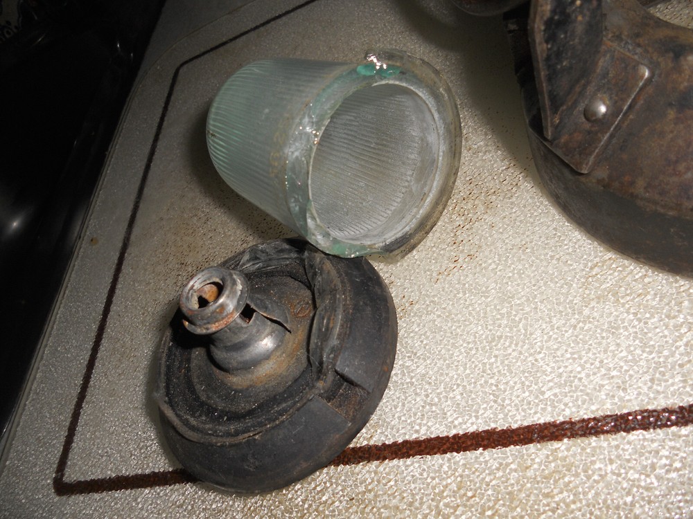 WW II German panzer handlampe lantern top-section-DAMAGED!