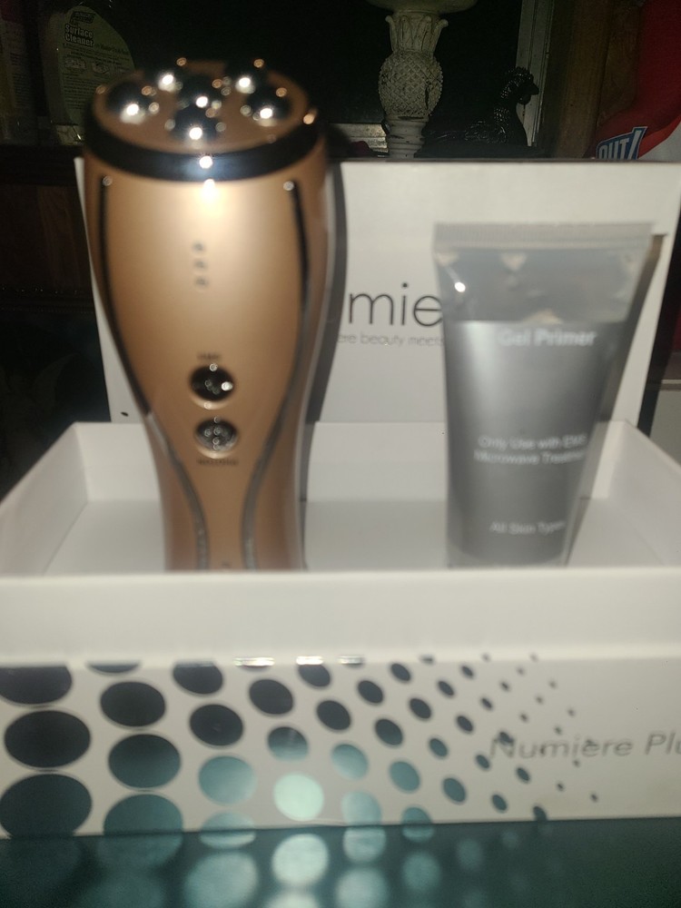 Numiere Plus Microcurrent, LED Tightening Sculpting & Wrinkle Reducing Device