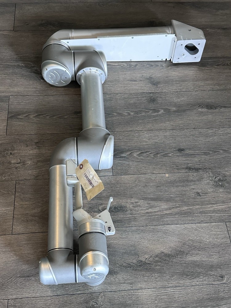 Universal Robots UR5  Robot Arm.  (NO CONTROLLER OR TEACH PENDANT.)