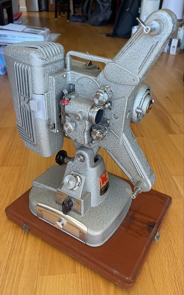 Vintage Keystone 109d 8mm Projector w/ Case