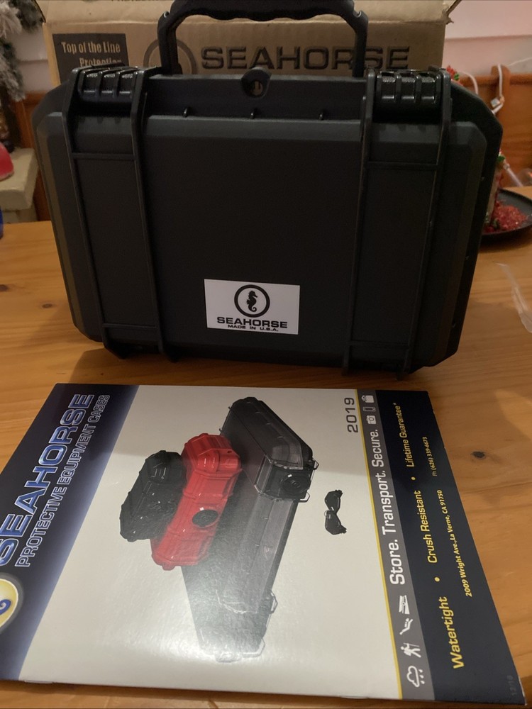 Seahorse 230 Locking Medium Tactical Case With Foam