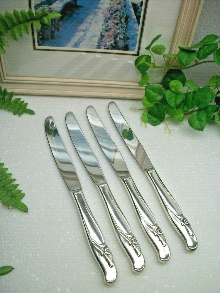 4    International Silver Rogers   EXQUISITE   Silverplate  Dinner Knives   1957