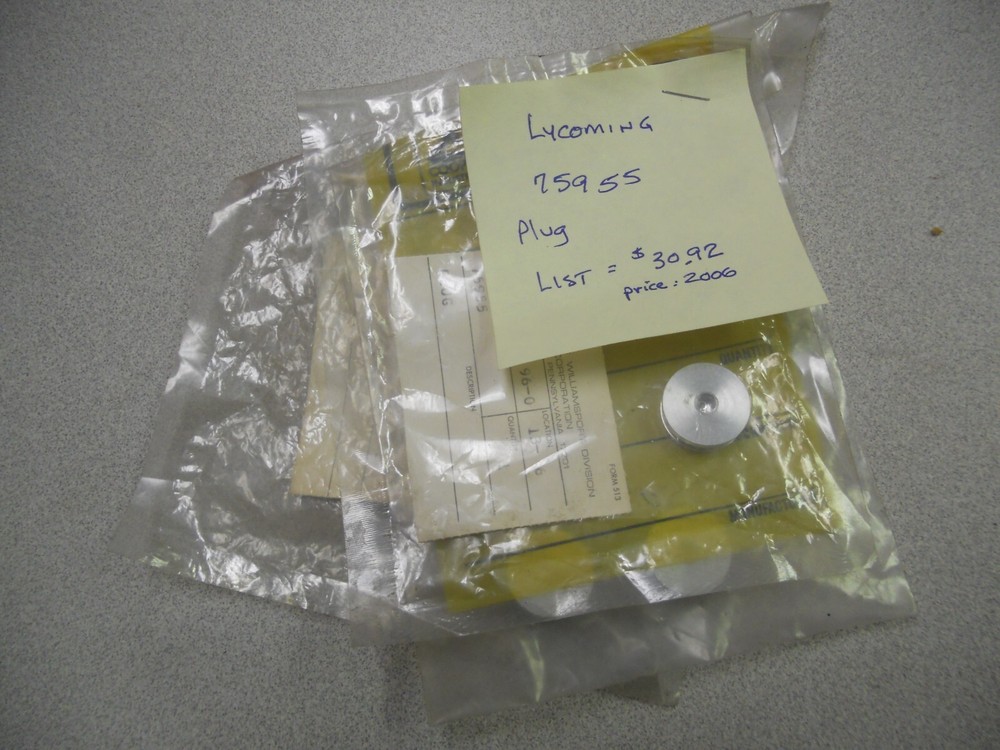 Lycoming Plug p/n 75955, New